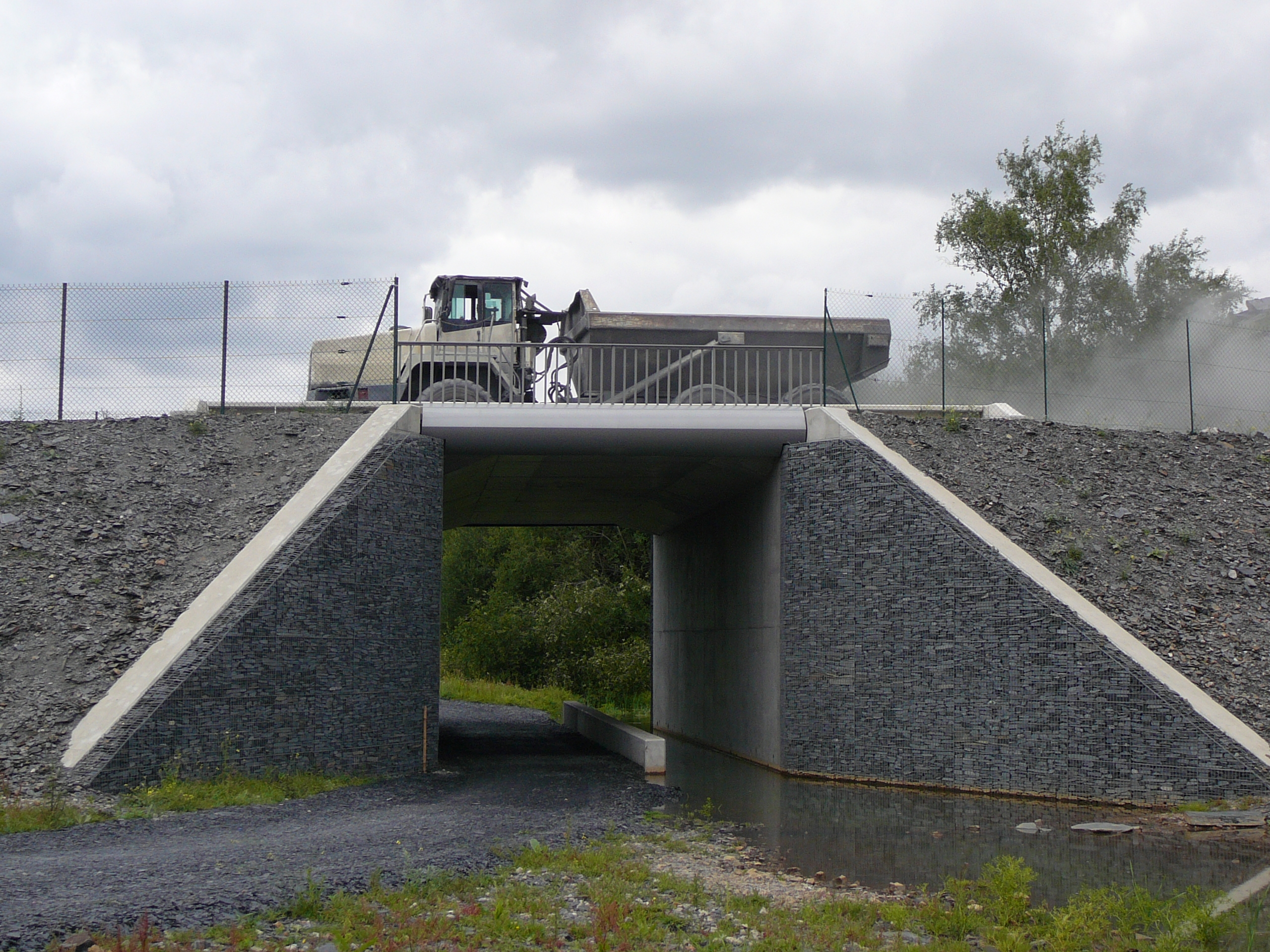 Image mise à l'avant Habillage gabion de culées et murs en retour