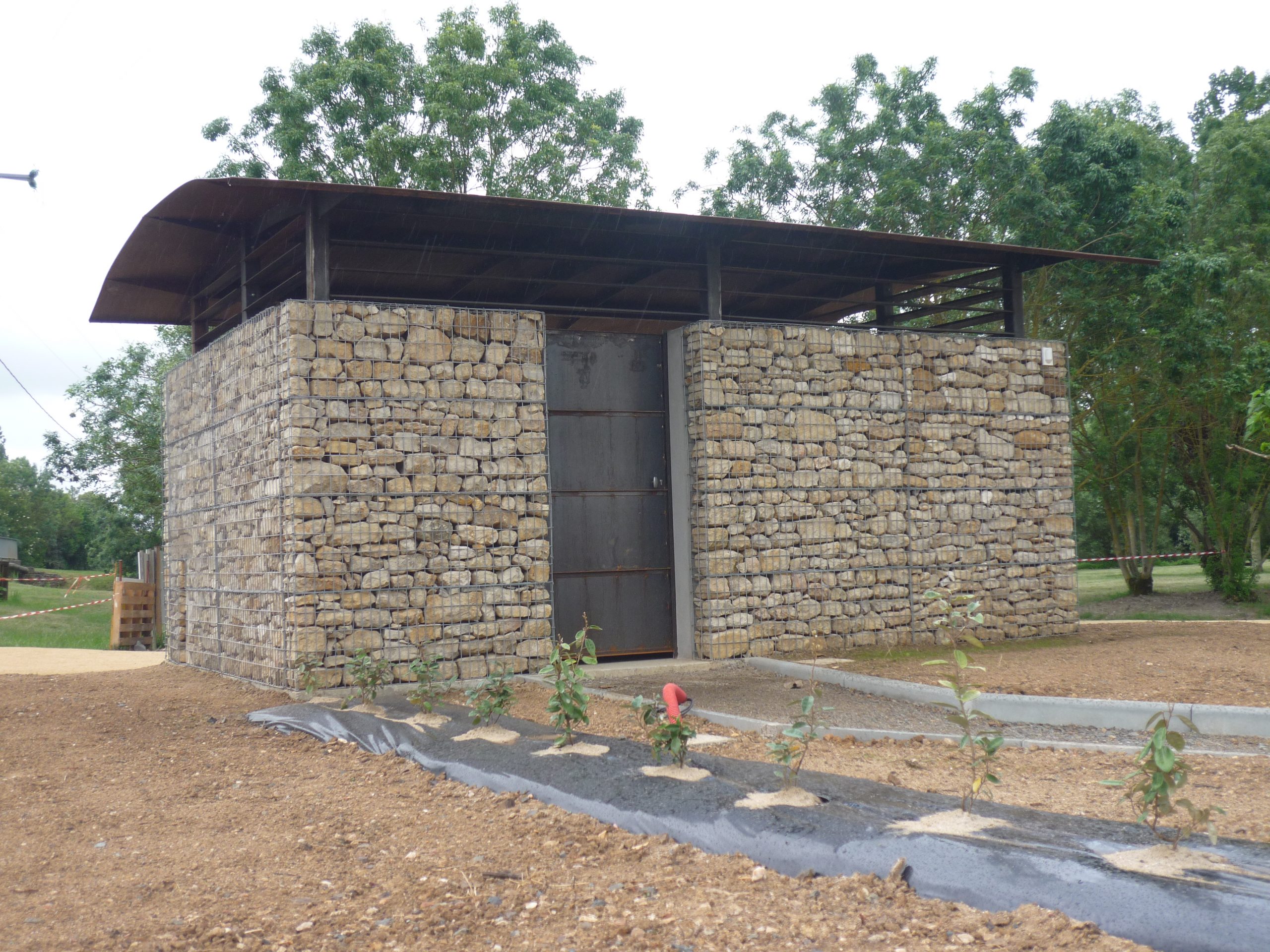 Image mise à l'avant Murs gabion de locaux techniques